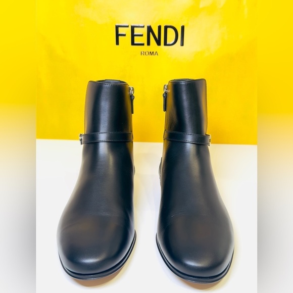 Fendi Vitelo O’Lock Men’s Ankle Leather Boots Black Size 10.5 New! Retail$1200 main image 7